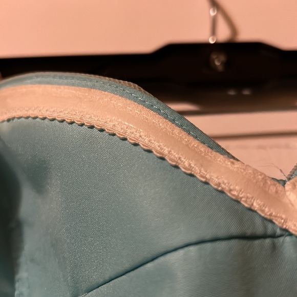 EVENT/PROM GOWN! - Picture 9 of 10